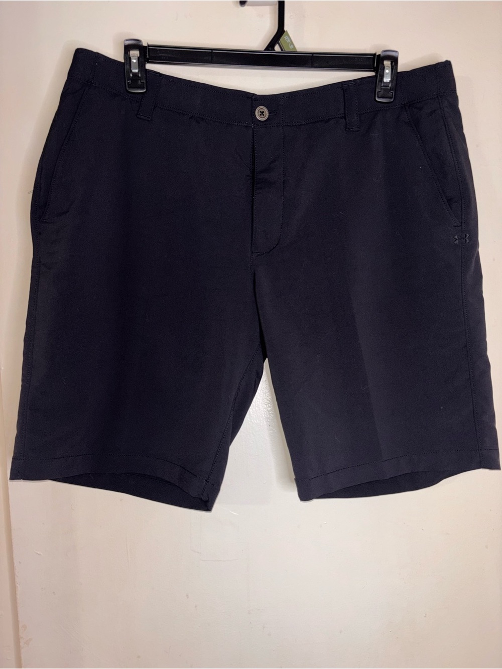 Under Armour Men’s Black Flat-Front Performance Shorts